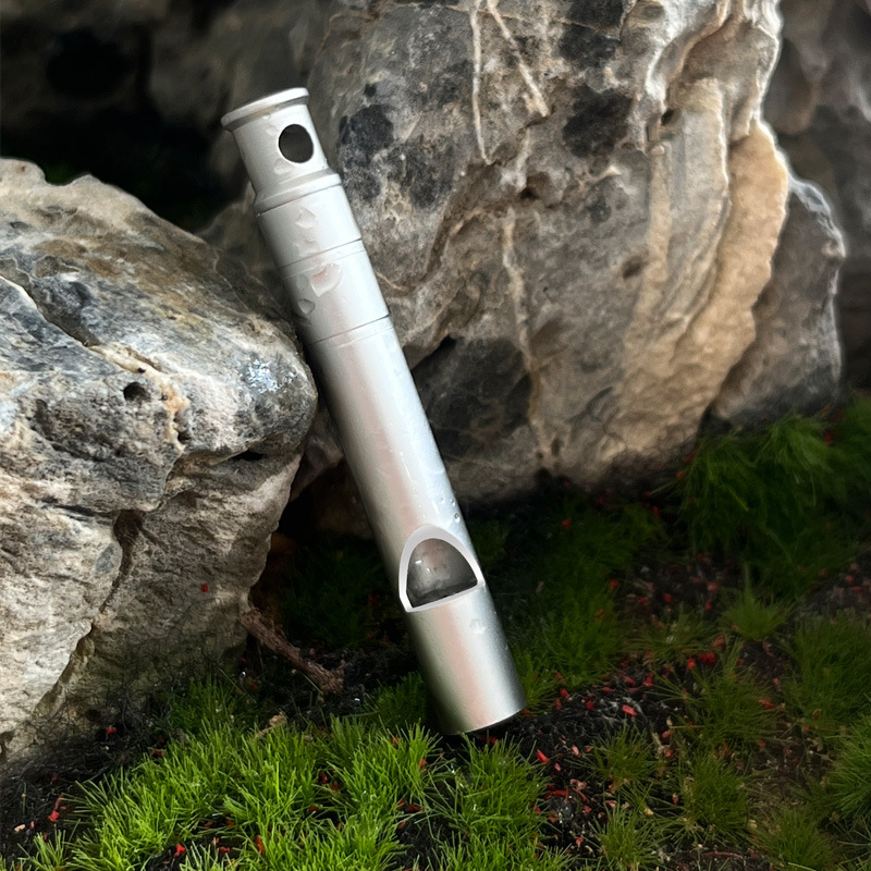 นกหวีดเอาชีวิตรอดจากโลหะผสมไทเ - Outdoor Camping Essential Gear บทวิจารณ์และราคา